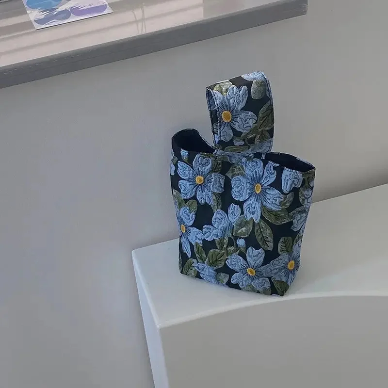 Women Canvas Tote Bag Vintage Floral Print Ladies Casual Handbag Bucket Bag Jacquard Fabric Reusable Shopping Beach Bag Summer
Women Canvas Tote Bag Vintage Floral Print Ladies Casual Handbag Bucket Bag Jacquard Fabric Reusable Shopping Beach Bag Summer