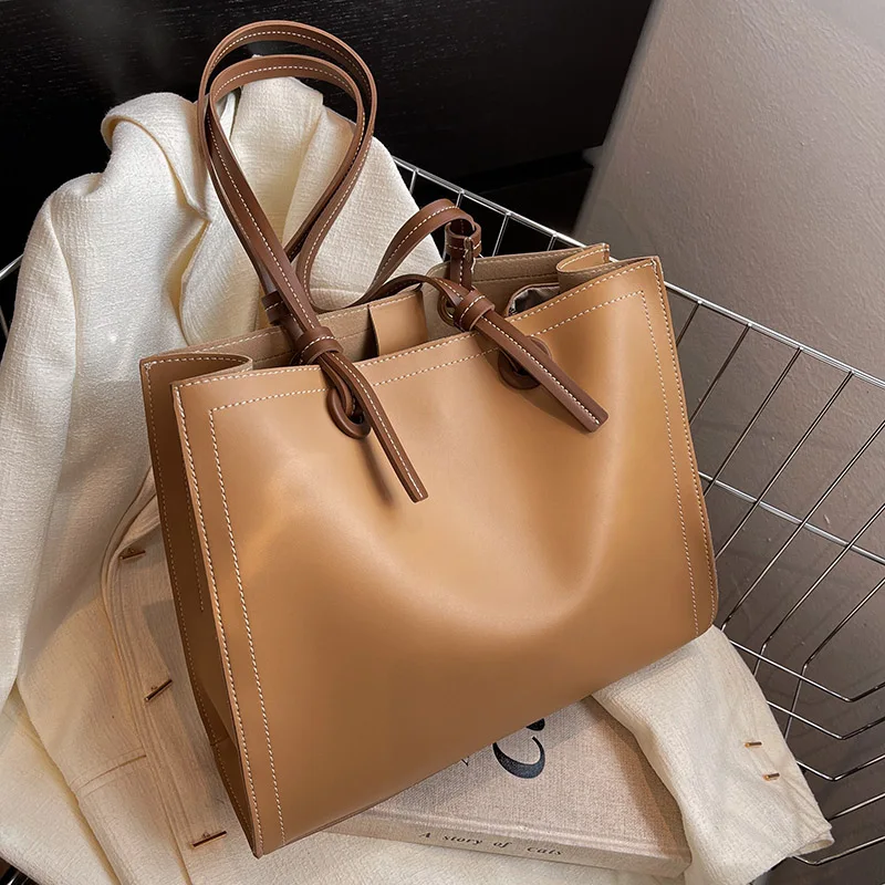 Women Simple Designer Bag 2022 In Trendy Shopper Casual Pu Leather Totes Big Office Handbag One Shoulder Bag Large Capacity
Women Simple Designer Bag 2022 In Trendy Shopper Casual Pu Leather Totes Big Office Handbag One Shoulder Bag Large Capacity