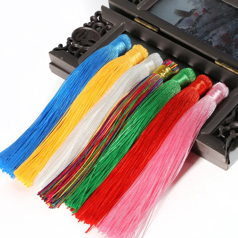 12cm Small Silk Tassel Pendant Without Hanging Rope Car Decoration Antique DIY Handmade Hairpin Jewelry Making Accessories
12cm Small Silk Tassel Pendant Without Hanging Rope Car Decoration Antique DIY Handmade Hairpin Jewelry Making Accessories