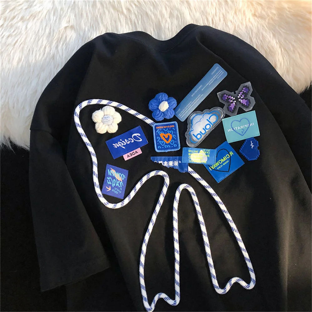 Japan BF Bow Tie New Tshirt Cool Cartoon Printed Streetwear Casual Tops Black White Unisex New Summer Men Loose Sweatshirt
Japan BF Bow Tie New Tshirt Cool Cartoon Printed Streetwear Casual Tops Black White Unisex New Summer Men Loose Sweatshirt