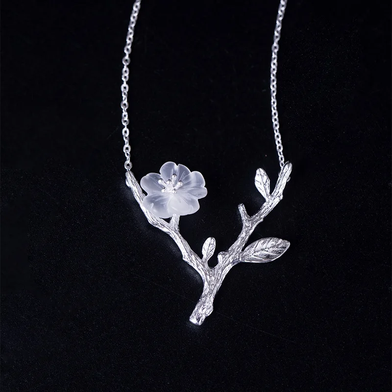 S925 sterling Silver Creative hand-designed brushed branch pendant ancient style crystal plum blossom ethnic style leaf necklace
S925 sterling Silver Creative hand-designed brushed branch pendant ancient style crystal plum blossom ethnic style leaf necklace
