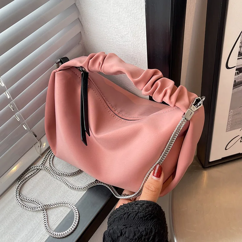 Casual Summer Famous Brand Soft Fabric Totes Women's Designer Handbags Short Handle Luxury Shoulder Crossbody Sling Bags
Casual Summer Famous Brand Soft Fabric Totes Women's Designer Handbags Short Handle Luxury Shoulder Crossbody Sling Bags