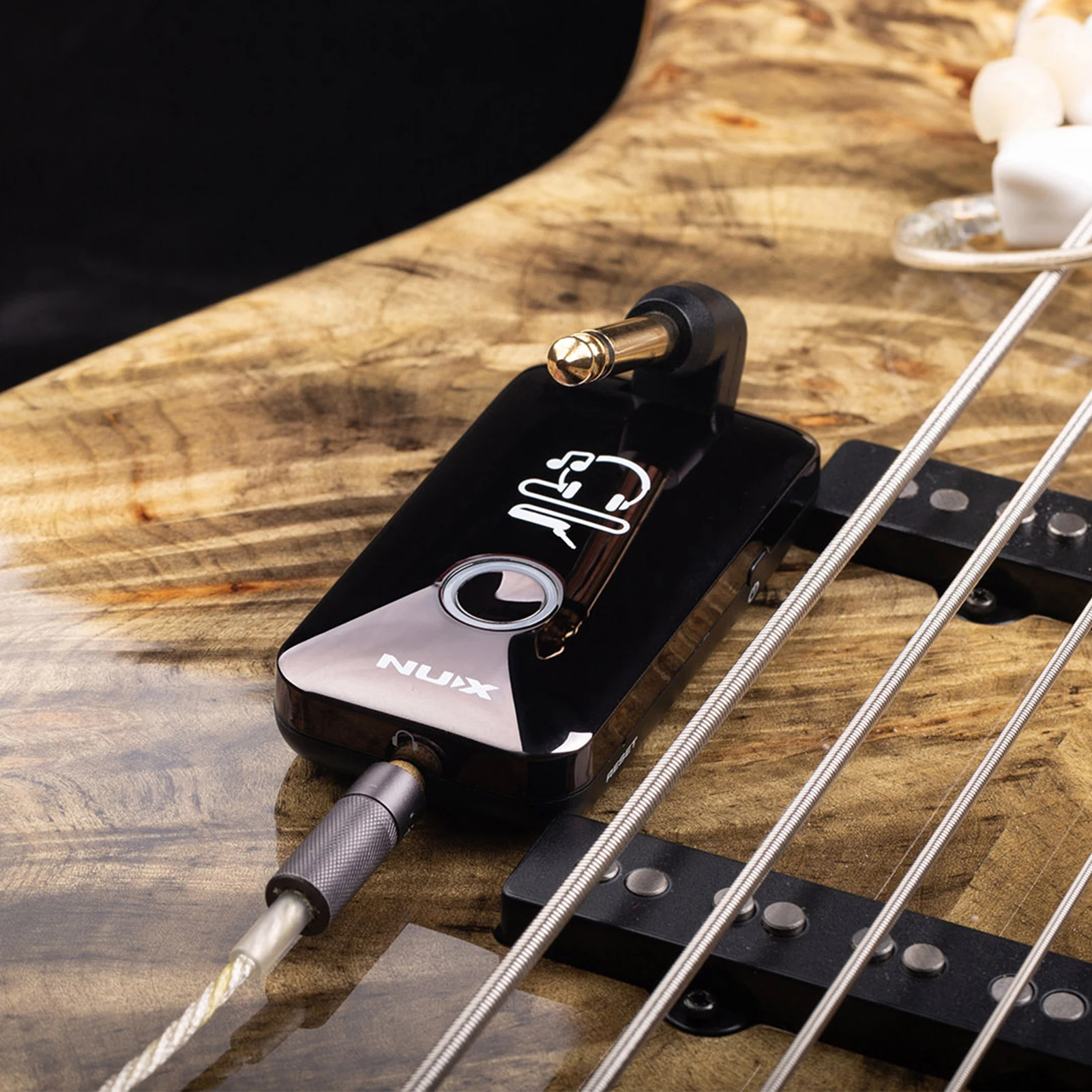 NUX MP-2 Portable Electric Guitar Amplifier Amp Mini Headphone Amp Built-in 1000mAh Battery for Electric Bass Guitars Amplifier
NUX MP-2 Portable Electric Guitar Amplifier Amp Mini Headphone Amp Built-in 1000mAh Battery for Electric Bass Guitars Amplifier