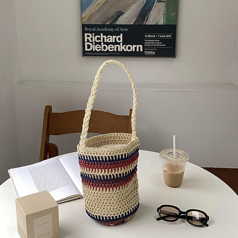 Summer Bucket Shaped Shoulder Bag Drawstring Design Grass Woven Tote Bags Fashion Women's Stripe Handbag for Lady
Summer Bucket Shaped Shoulder Bag Drawstring Design Grass Woven Tote Bags Fashion Women's Stripe Handbag for Lady