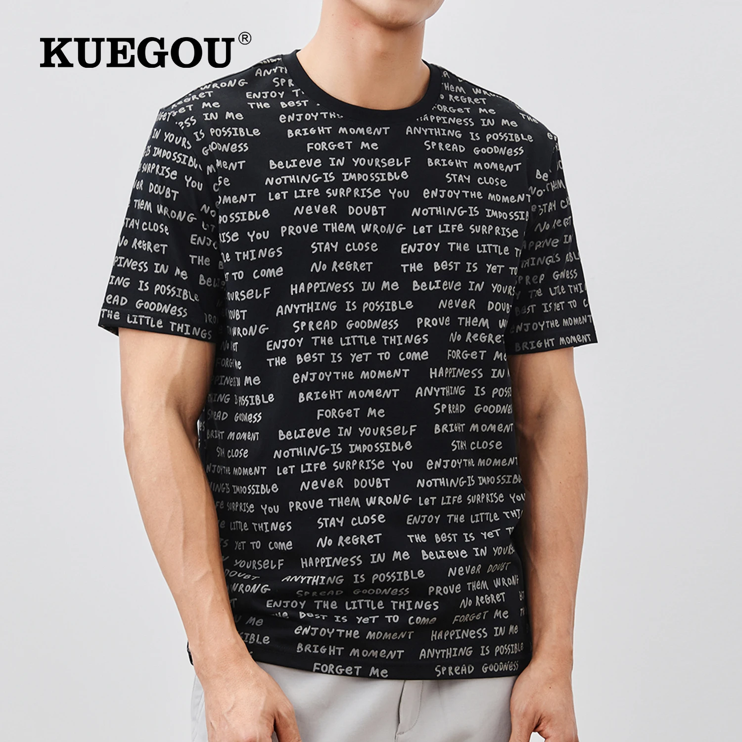 Мужская футболка с коротким рукавом KUEGOU, черная дышащая футболка с круглым вырезом, с коротким рукавом, модель 2022, лето 55020
Мужская футболка с коротким рукавом KUEGOU, черная дышащая футболка с круглым вырезом, с коротким рукавом, модель 2022, лето 55020