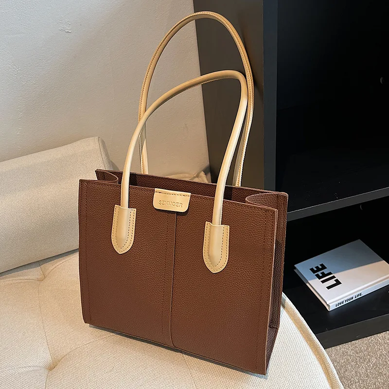 Large Capacity Bag Women Summer Versatile 2022 New Fashion Leisure Simple Luxury Shoulder Bag Winter Texture Commuter Tote Bag
Large Capacity Bag Women Summer Versatile 2022 New Fashion Leisure Simple Luxury Shoulder Bag Winter Texture Commuter Tote Bag
