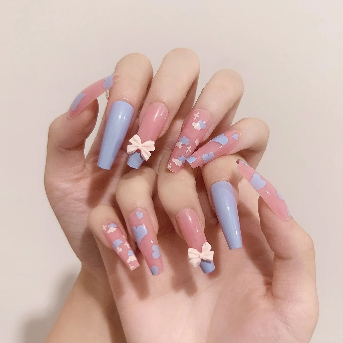 24pcs Press On Set Love Heart Printed Nail Patch Glue Type Removable Long Paragraph Fashion Manicure Save Time False Nail Patch
24pcs Press On Set Love Heart Printed Nail Patch Glue Type Removable Long Paragraph Fashion Manicure Save Time False Nail Patch