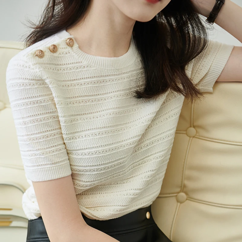 Женская трикотажная футболка с вырезами, белая футболка с коротким рукавом и круглым вырезом, лето 2023, корейская мода, женская одежда
Женская трикотажная футболка с вырезами, белая футболка с коротким рукавом и круглым вырезом, лето 2023, корейская мода, женская одежда