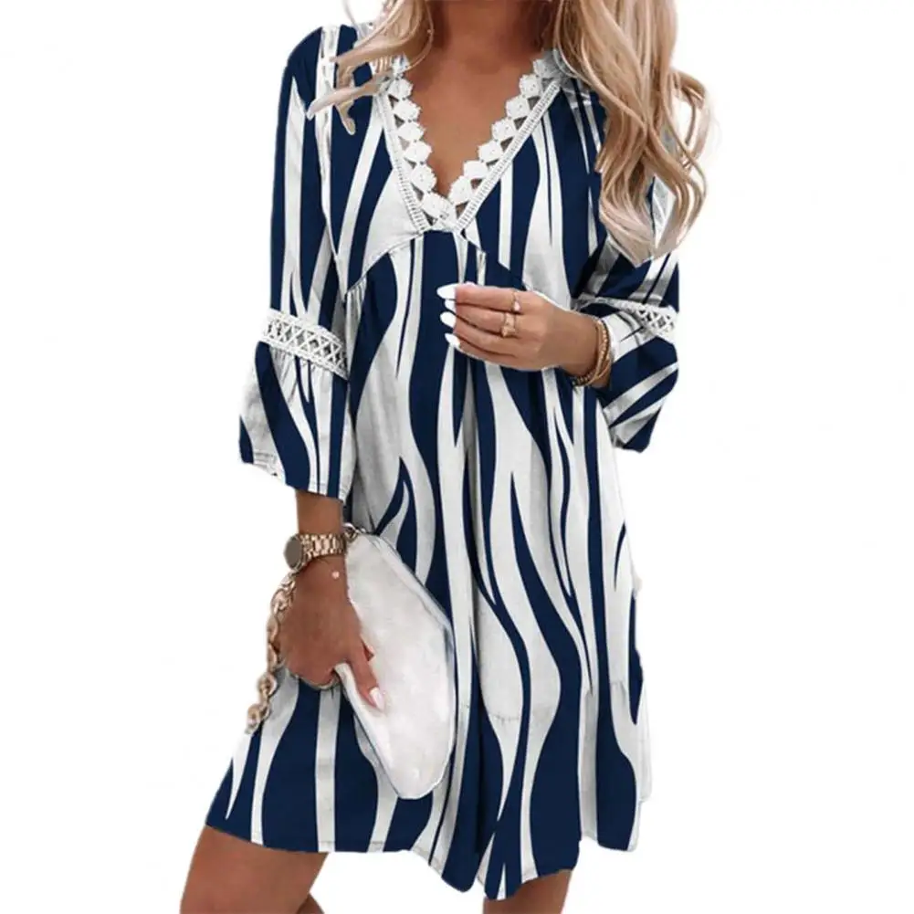 Boho Summer Dress Ethnic Vintage Floral Print Lace Trim Flowy Hem Mini Dress 3/4 Flared Sleeve Women Dress Female Clothes
Boho Summer Dress Ethnic Vintage Floral Print Lace Trim Flowy Hem Mini Dress 3/4 Flared Sleeve Women Dress Female Clothes