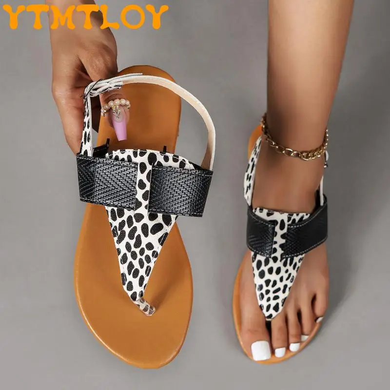 Sandals Foreign Trade New Flip-flops Flip-flops Flat Flip-flops Beach Slippers Fashion Casual Wear-resistant Slippers Crocse
Sandals Foreign Trade New Flip-flops Flip-flops Flat Flip-flops Beach Slippers Fashion Casual Wear-resistant Slippers Crocse