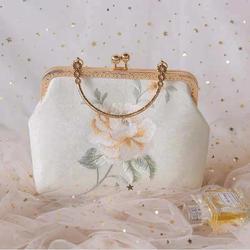 NEWEST Super Vintage Embroidery Flowers Designer Bag Women's Handbags Purses Shell Lock Chain Women Shoulder Crossbody Bag
NEWEST Super Vintage Embroidery Flowers Designer Bag Women's Handbags Purses Shell Lock Chain Women Shoulder Crossbody Bag