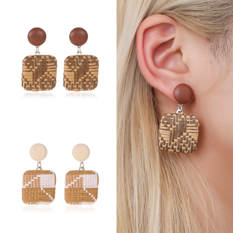 Korean Fashion Circle Stud Earring Retro Woven Square Earrings Drop Earrings for Women Wooden Eardrop Design Earings Jewelry
Korean Fashion Circle Stud Earring Retro Woven Square Earrings Drop Earrings for Women Wooden Eardrop Design Earings Jewelry