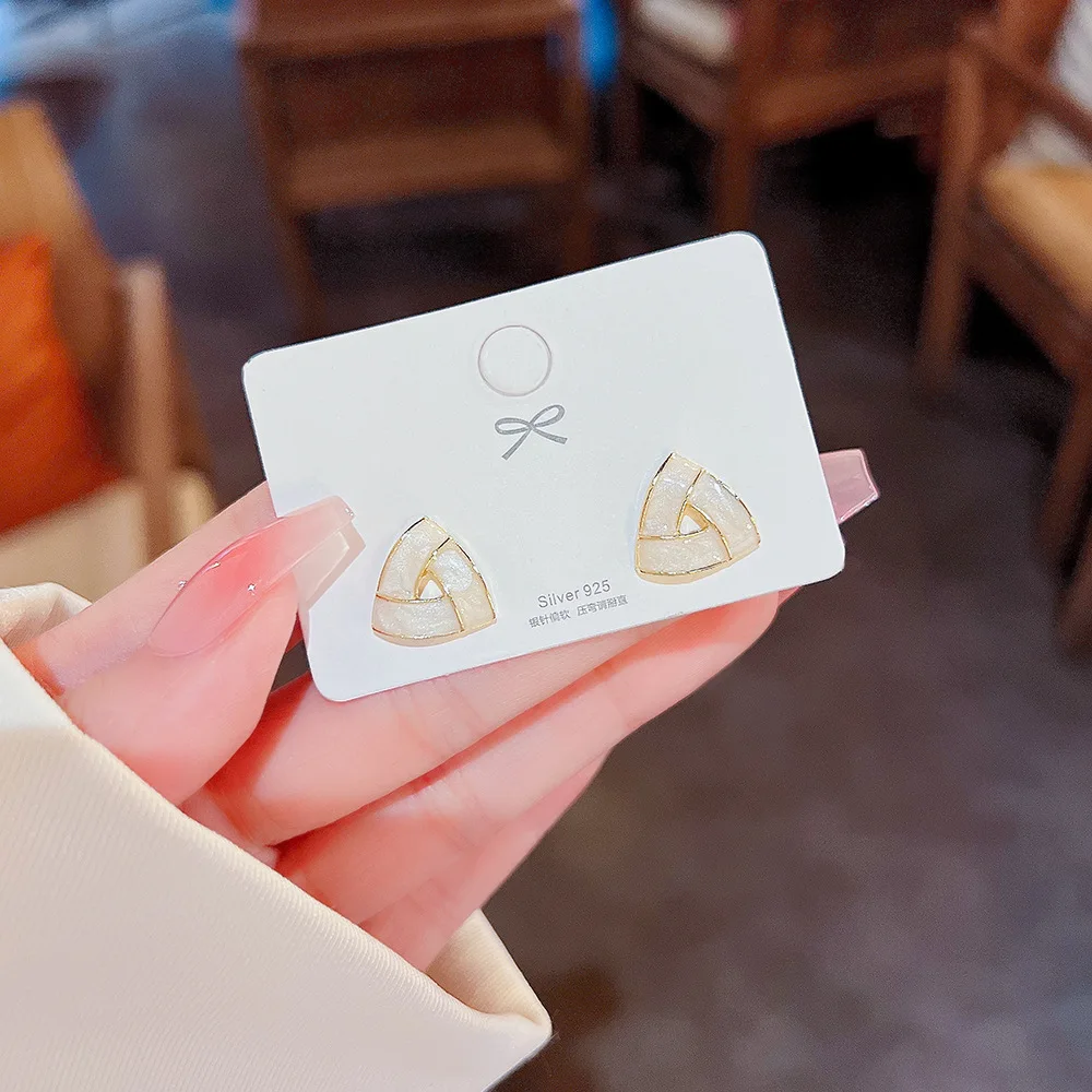 Geometric Triangle Earrings Zircon Lucky Love Heart Mother's Day Woman Girl Wedding Blessing Ear Studs Jewelry
Geometric Triangle Earrings Zircon Lucky Love Heart Mother's Day Woman Girl Wedding Blessing Ear Studs Jewelry