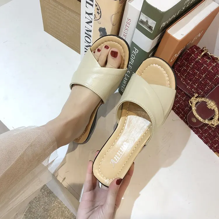 2022 New Fashion Korean Version All-match Casual Beach Sandals and Slippers Women's Larg Ecomfortable and Fashionable Slippers
2022 New Fashion Korean Version All-match Casual Beach Sandals and Slippers Women's Larg Ecomfortable and Fashionable Slippers