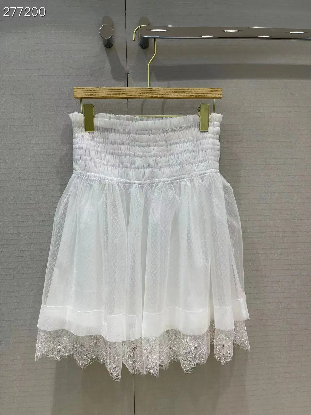 Fyion Fashion Women Mini Skirts 2022 Summer Runway Waist Elastic European Design Party Style Lace Mesh White / Black Skirt
Fyion Fashion Women Mini Skirts 2022 Summer Runway Waist Elastic European Design Party Style Lace Mesh White / Black Skirt