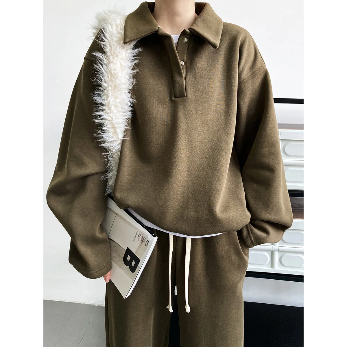 Women's Autumn and Winter New Thickened Plus Velvet Lapel Sweater + Pants Two-piece Korean Casual Sports Simple Suit
Women's Autumn and Winter New Thickened Plus Velvet Lapel Sweater + Pants Two-piece Korean Casual Sports Simple Suit