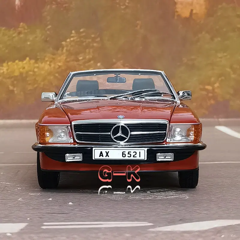 Модель спортивного автомобиля из сплава NOREV 1:18 для Mercedes Benz 350SL 1986, Брюс Ли
Модель спортивного автомобиля из сплава NOREV 1:18 для Mercedes Benz 350SL 1986, Брюс Ли