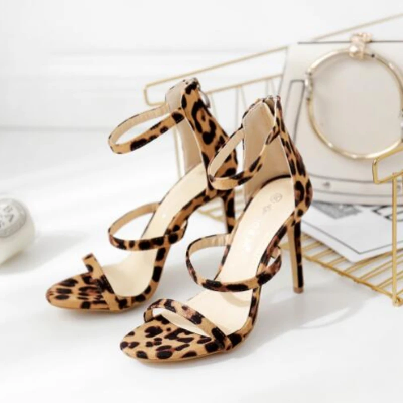 2022 Platform Sandals Peep Toe High Heels Sandals Women Ankle Strap Shoes Gladiator Party Dress Wedding Shoes Heels
2022 Platform Sandals Peep Toe High Heels Sandals Women Ankle Strap Shoes Gladiator Party Dress Wedding Shoes Heels