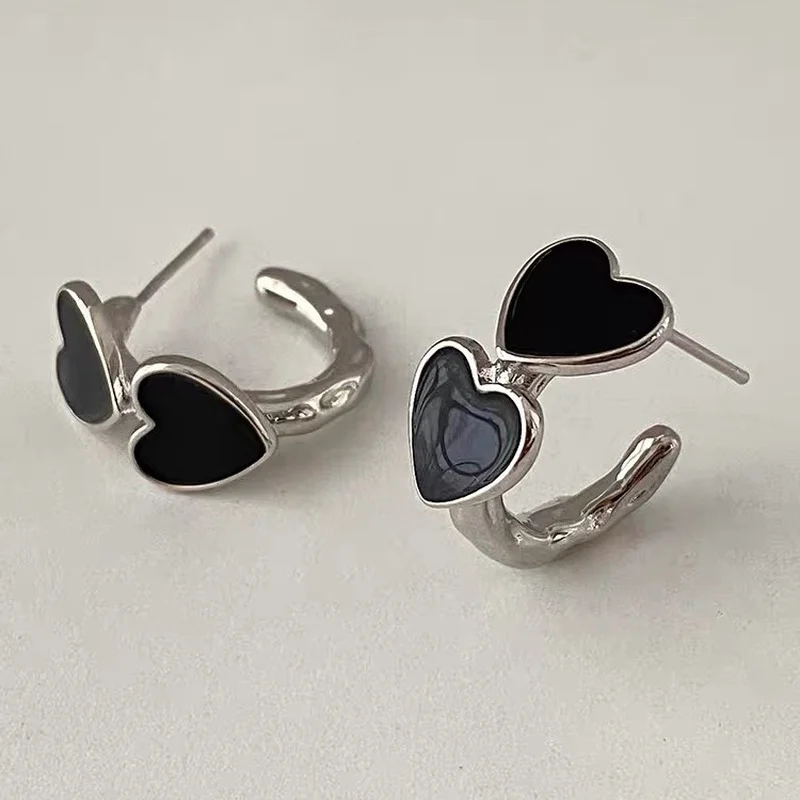 Minar Simple Black Color Enamel Love Heart Hoop Earrings for Women Silver Color Alloy Circle Statement Earring Korean Jewelry
Minar Simple Black Color Enamel Love Heart Hoop Earrings for Women Silver Color Alloy Circle Statement Earring Korean Jewelry