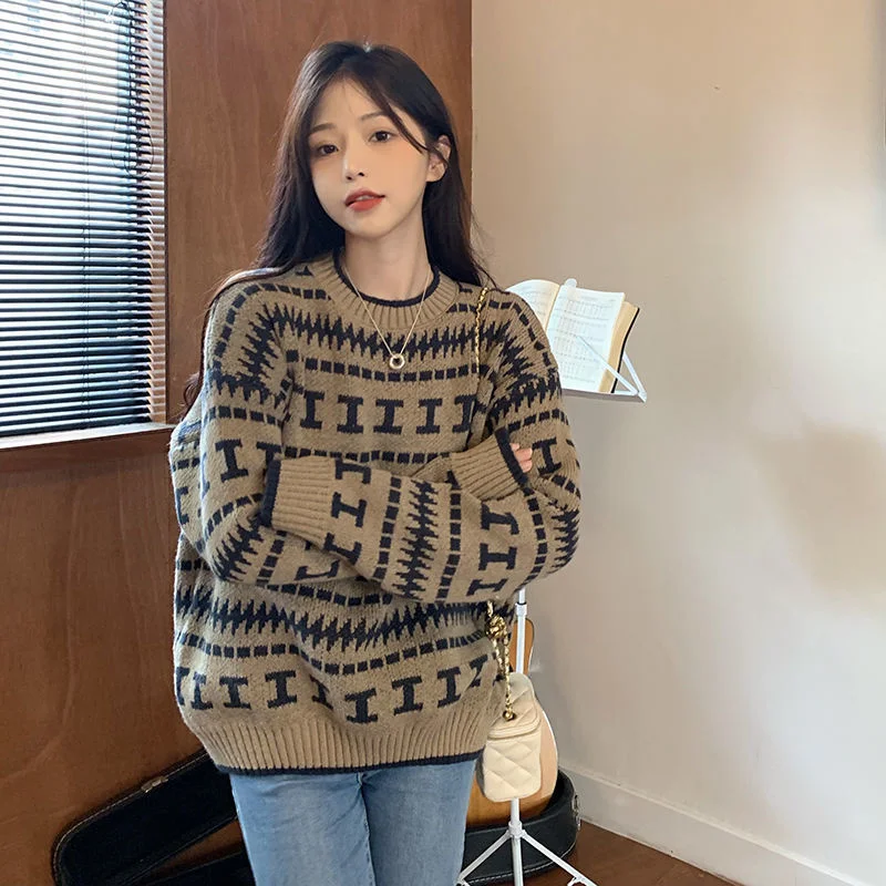 Autumn Winter Women's Sweater O-neck Contrast Color Long-sleeved Pullover Top Vintage Casual Loose Knitted Sweater Female
Autumn Winter Women's Sweater O-neck Contrast Color Long-sleeved Pullover Top Vintage Casual Loose Knitted Sweater Female