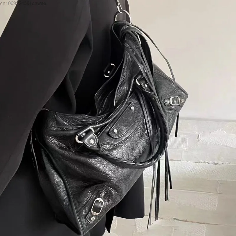 Сумка на плечо Goth Yk2 черная универсальная, модная вместительная Повседневная дорожная сумочка-тоут, многоразовая пляжная мотоциклетная сумка для покупок
Сумка на плечо Goth Yk2 черная универсальная, модная вместительная Повседневная дорожная сумочка-тоут, многоразовая пляжная мотоциклетная сумка для покупок