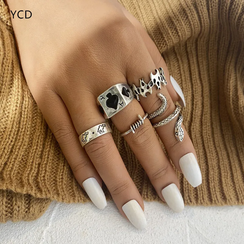 YCD Punk Gothic Silver Color Snake Poker Spades Finger Rings for Women Vintage Charms Knuckle Ring Set Party Trendy Jewelry 2022
YCD Punk Gothic Silver Color Snake Poker Spades Finger Rings for Women Vintage Charms Knuckle Ring Set Party Trendy Jewelry 2022