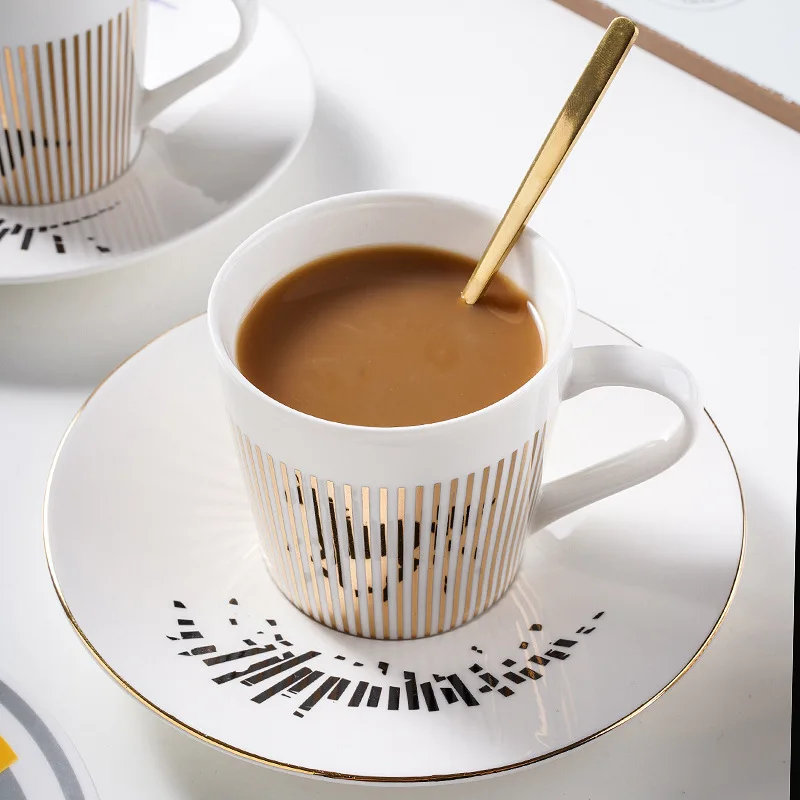 Mirror Coffee Mug Specular Reflection Houre Tea Cups and Saucers Spoon Creative Coffeeware
Mirror Coffee Mug Specular Reflection Houre Tea Cups and Saucers Spoon Creative Coffeeware