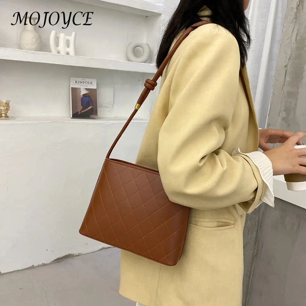 Solid Color Shoulder Messenger Bag Fashion Casual PU Leather Crossbody Bags Women Handbags Totes Bags Clutch Bags
Solid Color Shoulder Messenger Bag Fashion Casual PU Leather Crossbody Bags Women Handbags Totes Bags Clutch Bags