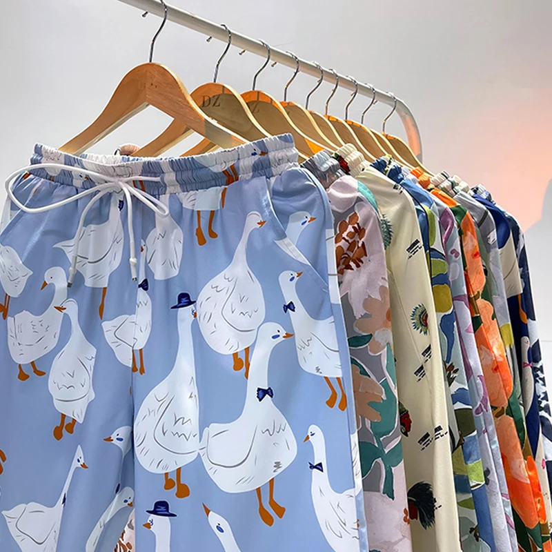 Summer Board Shorts Men Printed Fashion Beach Shorts Quick Dry Ice Silk Shorts Casual Plus Size Cartoon Goose Flower Youth 2022
Summer Board Shorts Men Printed Fashion Beach Shorts Quick Dry Ice Silk Shorts Casual Plus Size Cartoon Goose Flower Youth 2022