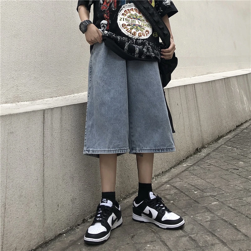 Hip-hop Summer Washed Wide Leg Seven-point Pants Men Retro Streetwear Straight Denim Women High Street Couple Wash Jeans Shorts
Hip-hop Summer Washed Wide Leg Seven-point Pants Men Retro Streetwear Straight Denim Women High Street Couple Wash Jeans Shorts