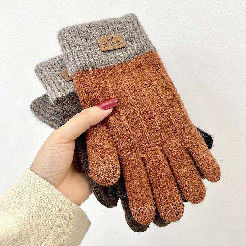 The New Touch Screen Ladies Cashmere Knit Winter Gloves Imitation Cashmere Knitting Plus Velvet Thick Warm Outdoor Gloves
The New Touch Screen Ladies Cashmere Knit Winter Gloves Imitation Cashmere Knitting Plus Velvet Thick Warm Outdoor Gloves
