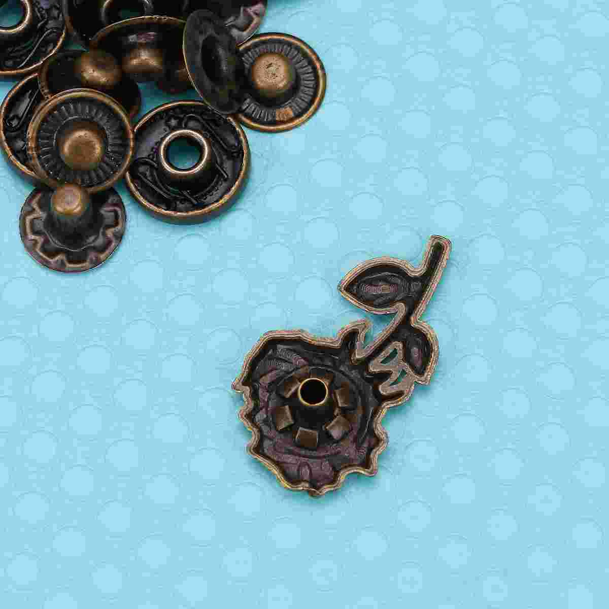 10 Sets Metal Snap Fastener Button Jewerly Set Bag Feet Studs Sewing Fasteners Jeans Button Vintage Snap Fasteners Clothing
10 Sets Metal Snap Fastener Button Jewerly Set Bag Feet Studs Sewing Fasteners Jeans Button Vintage Snap Fasteners Clothing