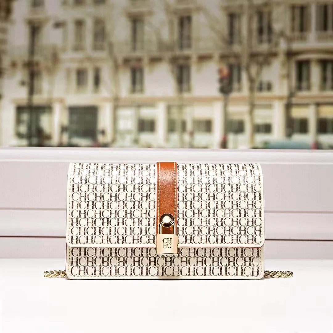 Luxury Small Messenger Bag for Women Classic Lock Designer Handbag Casual Female Shoulder Bag 2022 Fashion Ladies Crossbody Bags
Luxury Small Messenger Bag for Women Classic Lock Designer Handbag Casual Female Shoulder Bag 2022 Fashion Ladies Crossbody Bags