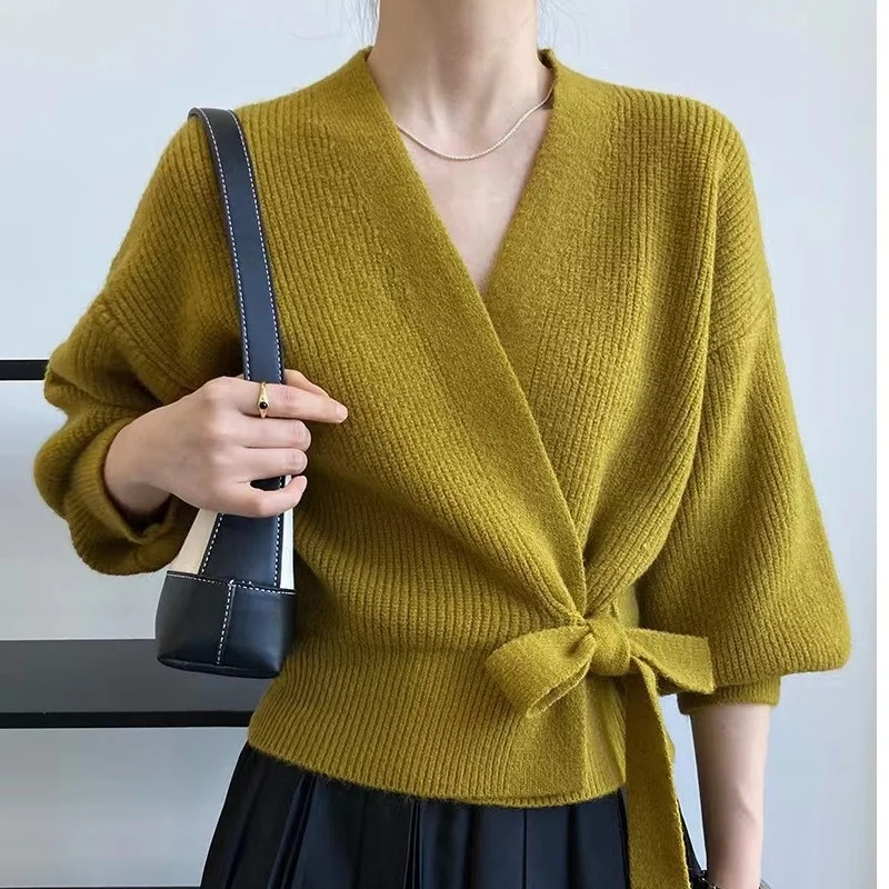 French V-neck Lace Loose Knit Top 2022 Autumn Design Sweater Women's Slouchy Undercoat
French V-neck Lace Loose Knit Top 2022 Autumn Design Sweater Women's Slouchy Undercoat