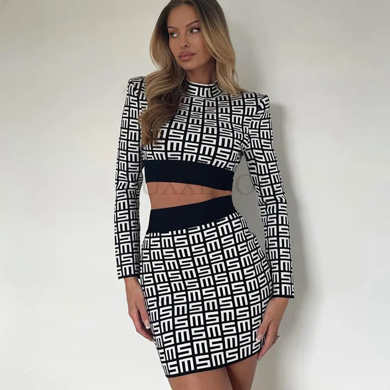 Color Stripe Print Long Sleeve Crop Top High Waist Flare Leggings 2 Piece Set 2022 Women Fashion Tracksuit
Color Stripe Print Long Sleeve Crop Top High Waist Flare Leggings 2 Piece Set 2022 Women Fashion Tracksuit