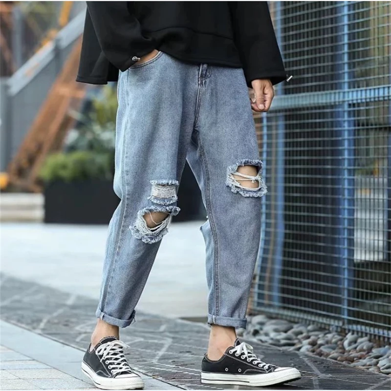 Spring Summer Men Hole Jeans Tide Wild Ripped Denim Jeans Male Korean Street Style Loose Blue Washed Trousers Harem Jeans Pants
Spring Summer Men Hole Jeans Tide Wild Ripped Denim Jeans Male Korean Street Style Loose Blue Washed Trousers Harem Jeans Pants