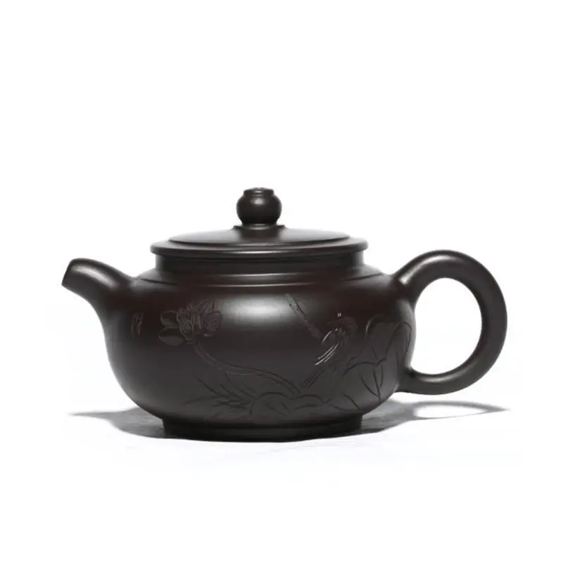 170ml Hand Drawn Lotus Purple Clay Teapots Yixing Raw Ore Black Mud Tea Pot Home Zisha Filter Kettle Chinese Tea Set Accessories
170ml Hand Drawn Lotus Purple Clay Teapots Yixing Raw Ore Black Mud Tea Pot Home Zisha Filter Kettle Chinese Tea Set Accessories