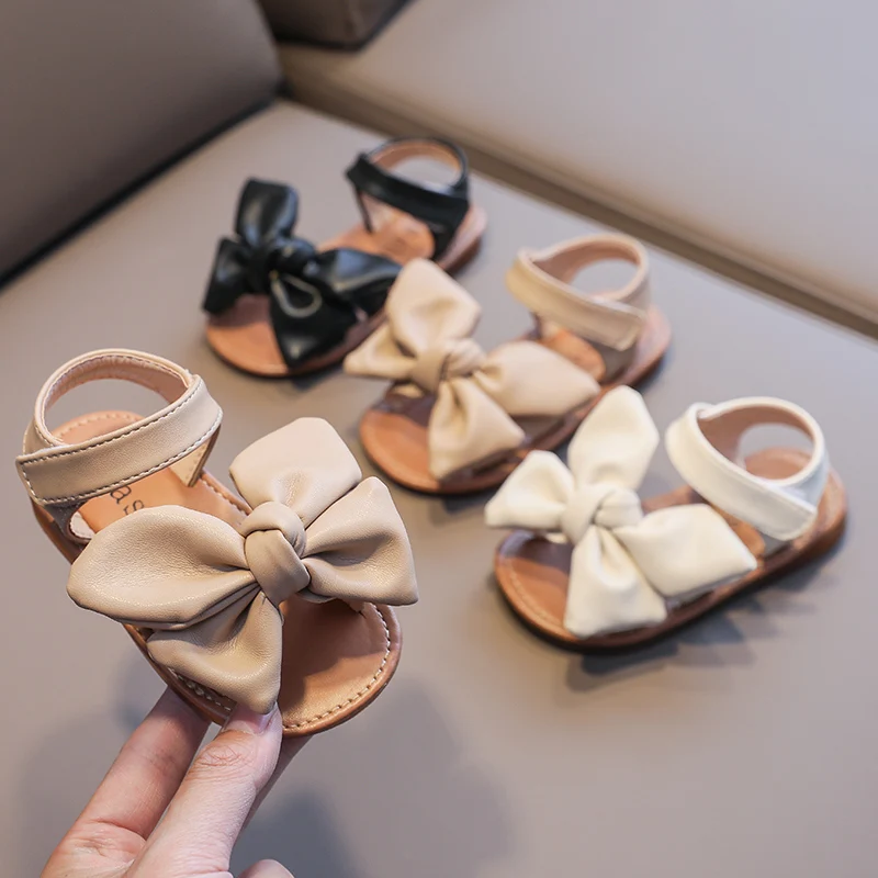 Summe Girl'sr Sandals Big Bowtie Pu Leather 21-30 Sweet Children Sliders Lovely Stylish Three Colors Flexiable Cute Kids Flats
Summe Girl'sr Sandals Big Bowtie Pu Leather 21-30 Sweet Children Sliders Lovely Stylish Three Colors Flexiable Cute Kids Flats