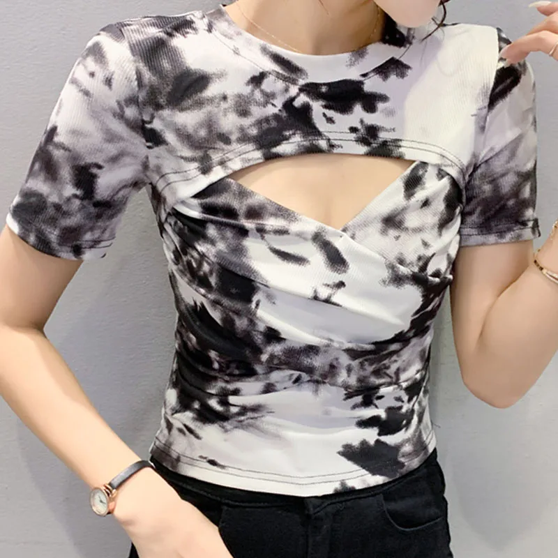 Женская летняя футболка с коротким рукавом, в клетку
Женская летняя футболка с коротким рукавом, в клетку