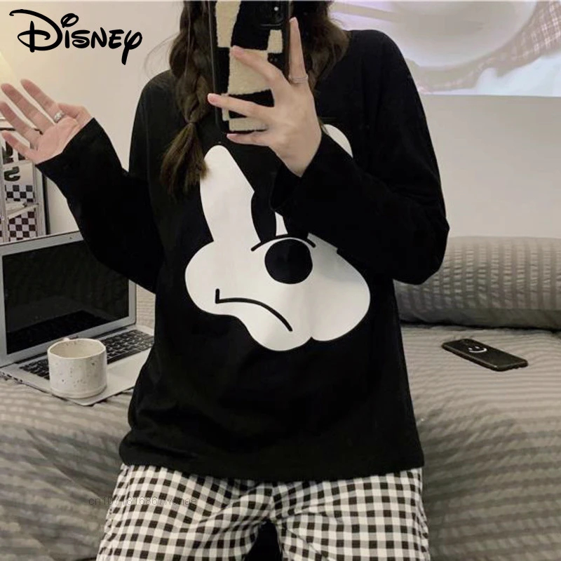 Модная Хлопковая пижама в стиле Disney с Микки Маусом 90-х Y2k в эстетике для мужчин и женщин, короткая Домашняя одежда, пижамный комплект, одежда для весны и лета
Модная Хлопковая пижама в стиле Disney с Микки Маусом 90-х Y2k в эстетике для мужчин и женщин, короткая Домашняя одежда, пижамный комплект, одежда для весны и лета