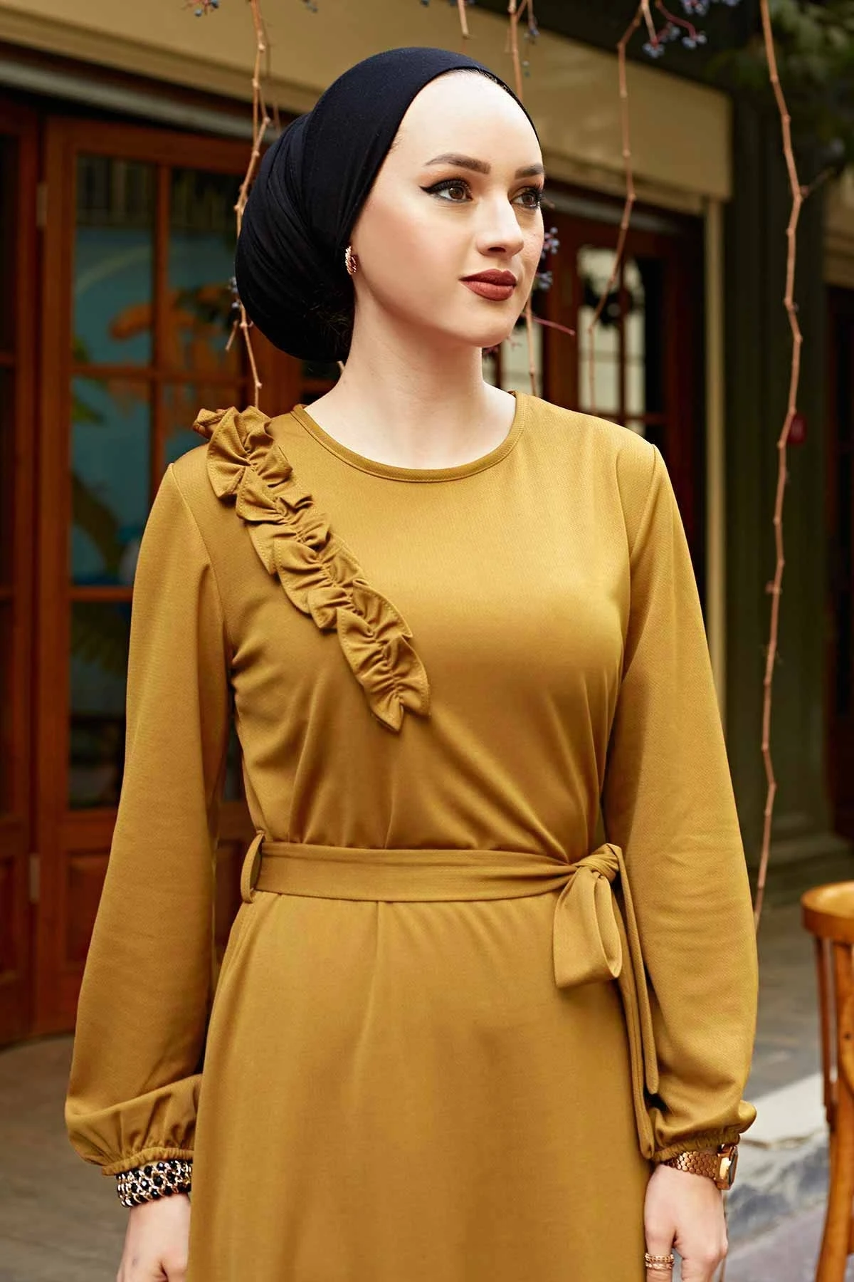 New Fashion Shoulder Frilly Long Muslim Dress Hijab Women Luxury Stylish Elegant High Quality Kaftan Dubai Turkey Free Shipping
New Fashion Shoulder Frilly Long Muslim Dress Hijab Women Luxury Stylish Elegant High Quality Kaftan Dubai Turkey Free Shipping
