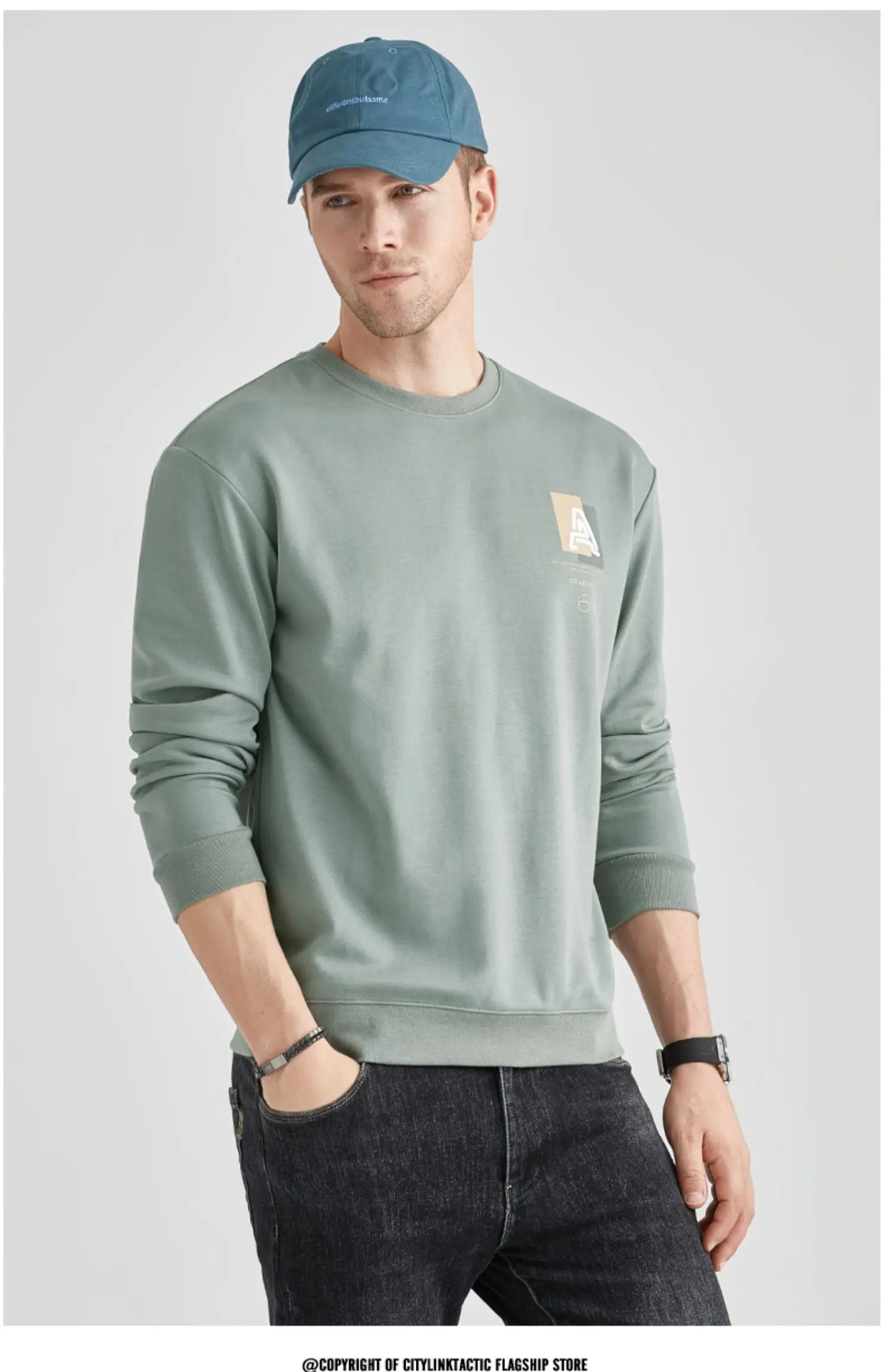 2308 Korean version of handsome letters print 2022 spring new casual round neck sweatshirts
2308 Korean version of handsome letters print 2022 spring new casual round neck sweatshirts
