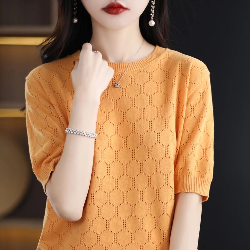 2023 new women's short-sleeved 100% pure wool O-neck knitted pullover Korean fashion soft slim T-shirt short-sleeved blouse
2023 new women's short-sleeved 100% pure wool O-neck knitted pullover Korean fashion soft slim T-shirt short-sleeved blouse