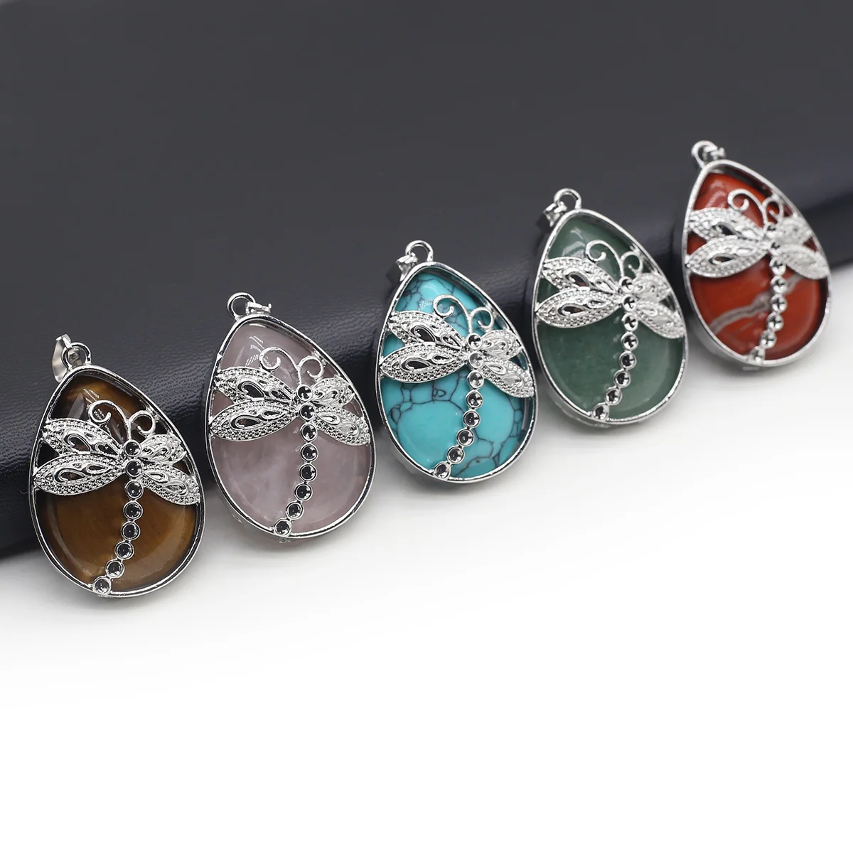 Natural Stone Pendant Water Drop Shape Fine Carving Dragonfly Gemstone Pendant for DIY Making Necklace Jewelry Accessories
Natural Stone Pendant Water Drop Shape Fine Carving Dragonfly Gemstone Pendant for DIY Making Necklace Jewelry Accessories