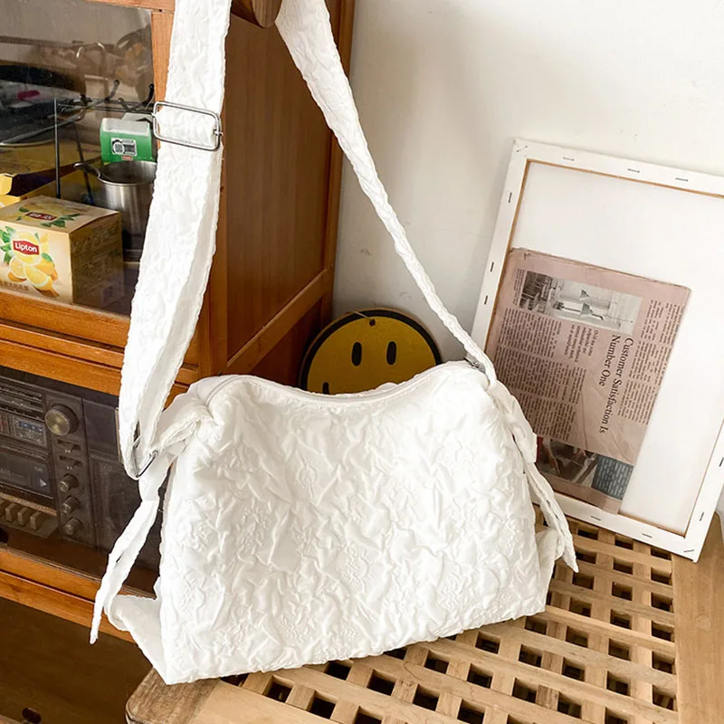 Summer Designer Tote Shoulder Bag for Women Casual Large Capacity Female Crossbody Bags 2022 New Trend Solid Women's Handbags
Summer Designer Tote Shoulder Bag for Women Casual Large Capacity Female Crossbody Bags 2022 New Trend Solid Women's Handbags