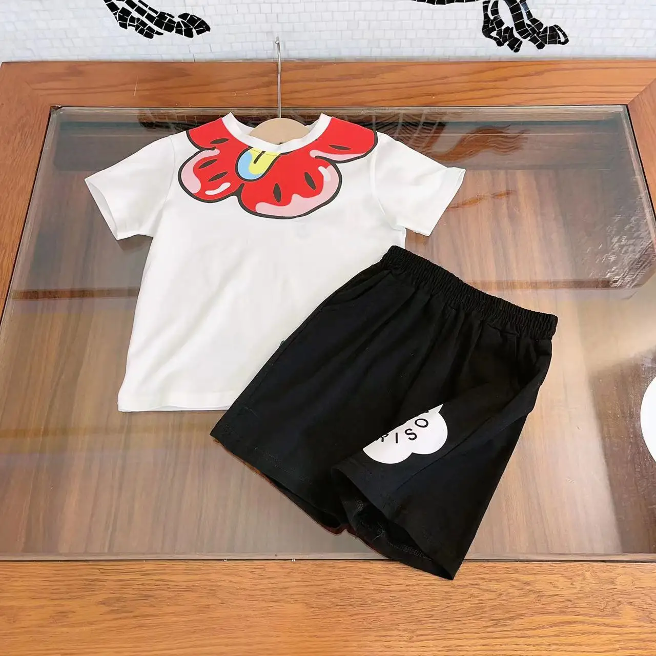 2023 New Children's Set for Boys and Girls Same Style Clothing Cotton Casual Fashion T-shirt Summer Black Shorts 2 Piece Set
2023 New Children's Set for Boys and Girls Same Style Clothing Cotton Casual Fashion T-shirt Summer Black Shorts 2 Piece Set