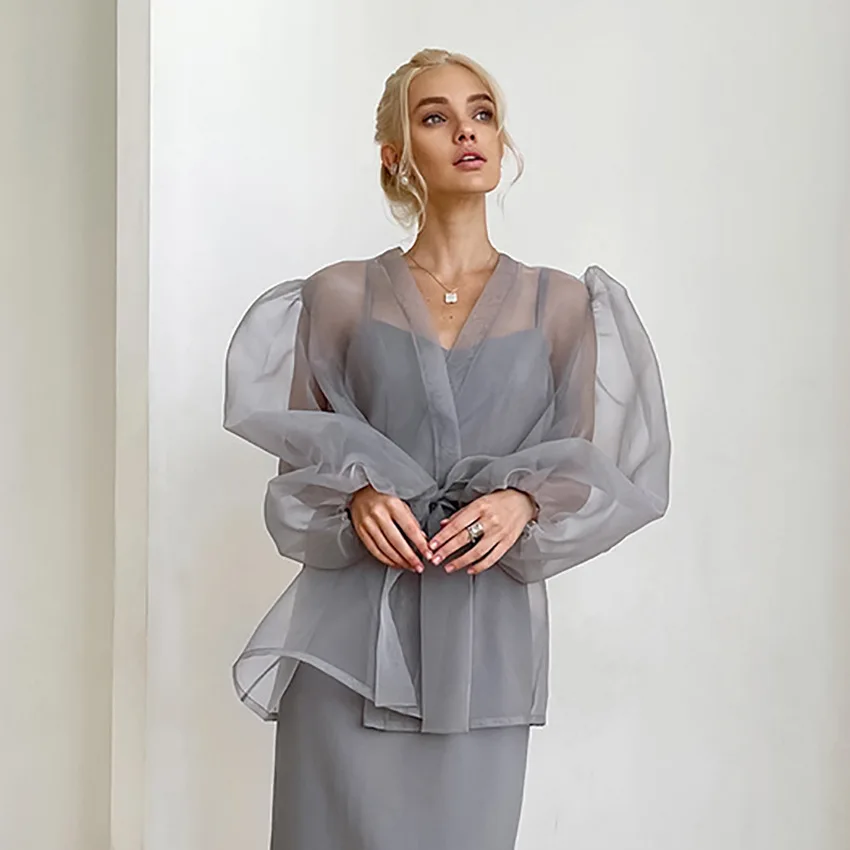 Sexy Y2K Perspective Mesh Shirt Women V-neck Puff Sleeve Tie Long Sleeve Top 2023 Spring New Elegant Fairy Style Ladies Clothes
Sexy Y2K Perspective Mesh Shirt Women V-neck Puff Sleeve Tie Long Sleeve Top 2023 Spring New Elegant Fairy Style Ladies Clothes