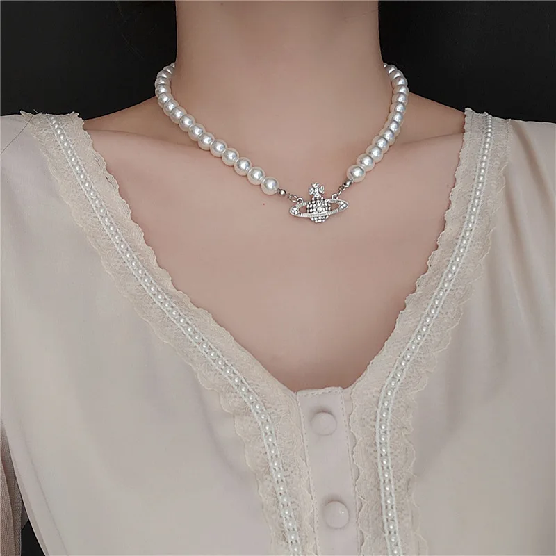 Design Sense Temperament Ins Clavicle Chain Pop Fashion Women's Jewelry Neck Chain
Design Sense Temperament Ins Clavicle Chain Pop Fashion Women's Jewelry Neck Chain