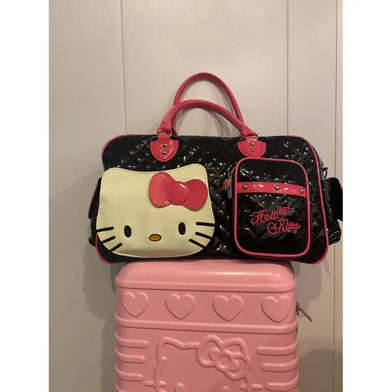 Сумка на плечо Sanrio из ПВХ, милая Вместительная дорожная кросс-боди с рисунком аниме Hello Kitty, для девушек
Сумка на плечо Sanrio из ПВХ, милая Вместительная дорожная кросс-боди с рисунком аниме Hello Kitty, для девушек