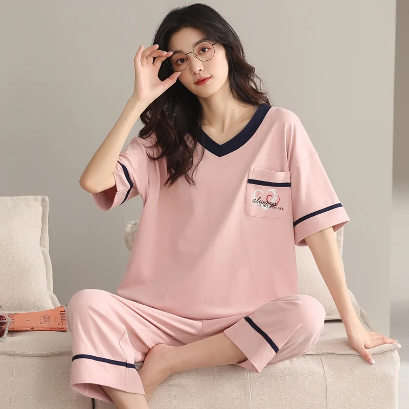2022 Summer Cotton V-neck Short Sleeve Calf-Length Pants Pajama Set for Women Korean Sleepwear Suit Pyjama Homewear Home Clothes
2022 Summer Cotton V-neck Short Sleeve Calf-Length Pants Pajama Set for Women Korean Sleepwear Suit Pyjama Homewear Home Clothes